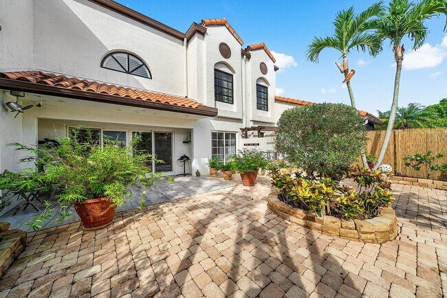 Building Photo - 13514 Fountain View Blvd