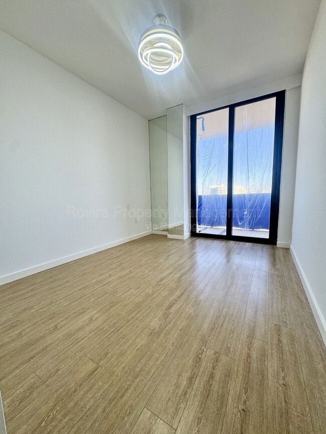 Building Photo - 19667 Turnberry Way