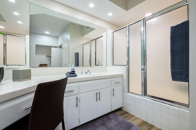 Building Photo - 139 Villa Ct