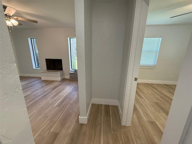 Building Photo - 4106 W Norma Ave