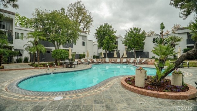 Building Photo - 18645 Hatteras St