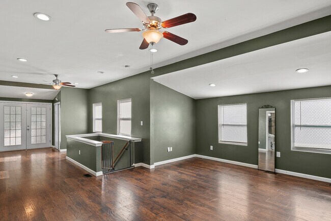 Building Photo - 237 3rd Ave