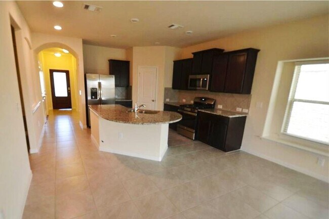 Building Photo - 13903 Madrigal Ln