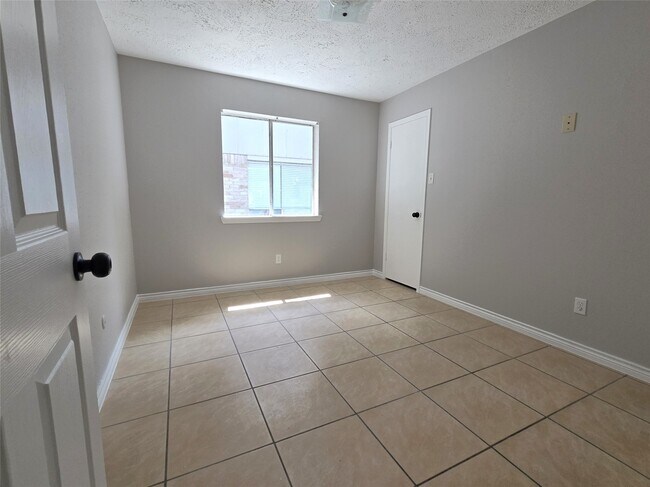 Building Photo - 4835 Owens Creek Ln