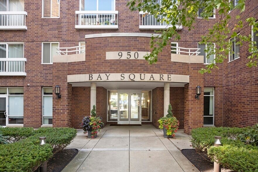 Building Photo - 950 Massachusetts Ave