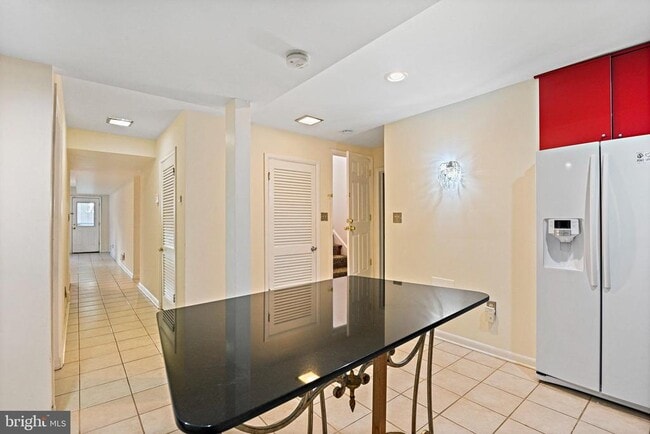 Building Photo - 1126 Ormond Ct