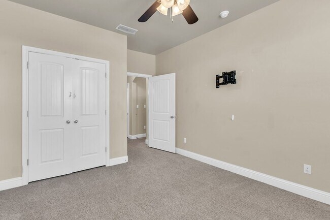 Building Photo - 1744 Boise Dr