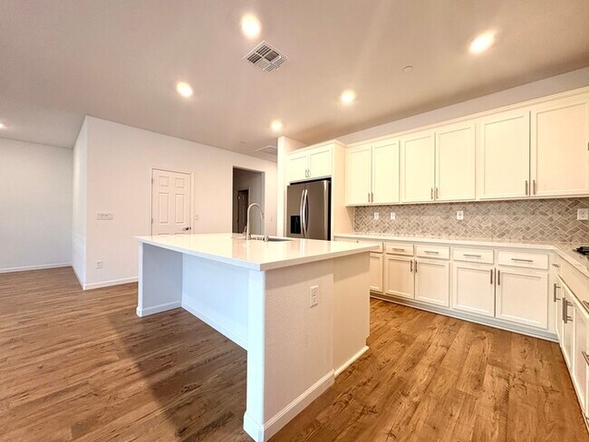 Building Photo - Beautiful Solar Home For Rent in Lincoln