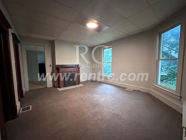 Building Photo - 705 Harmon-