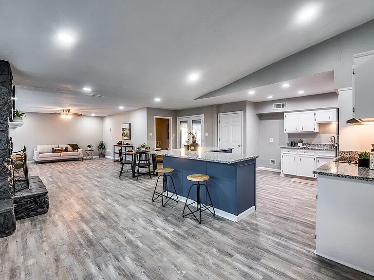 Building Photo - 2976 Sundial Dr