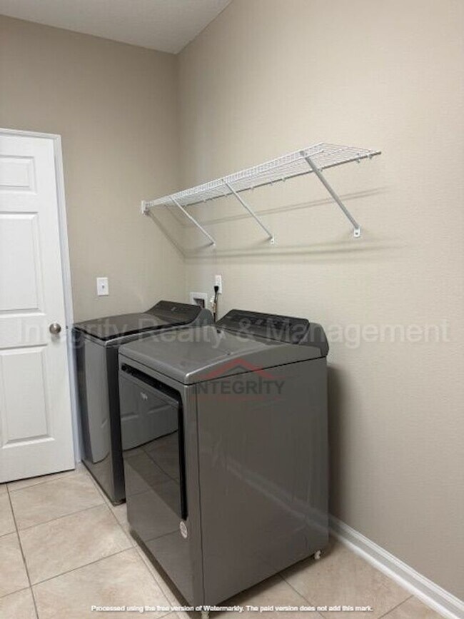 Building Photo - Beautiful 4 bed/ 2 bath in Eagle Landing