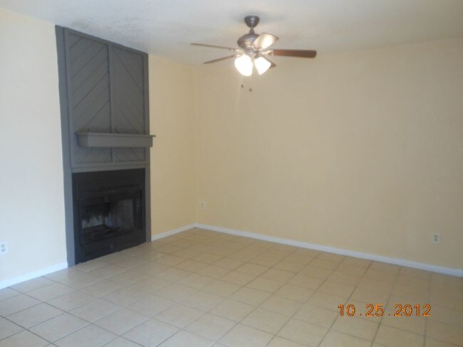 Building Photo - 201 Jason Dr