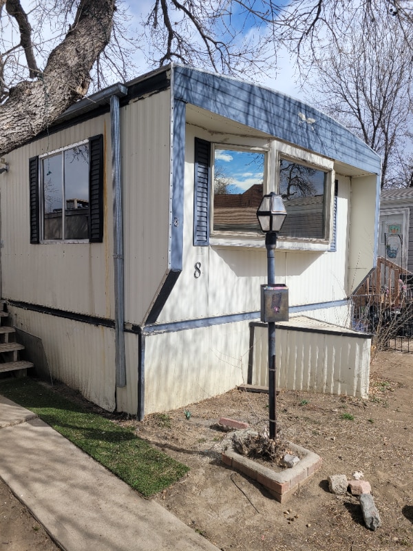 Building Photo - 10 9th Ave