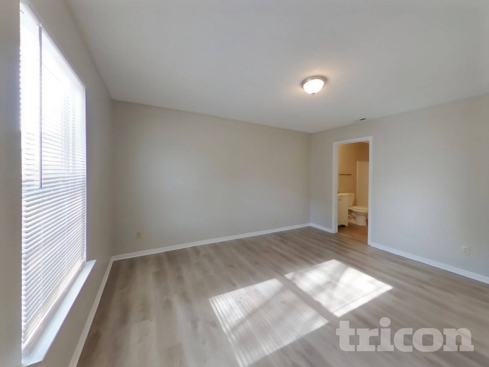 Building Photo - 683 Florence Dr