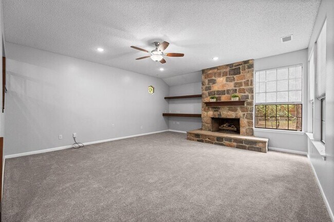 Building Photo - 66 Indian Clover Dr