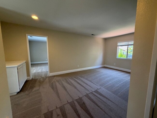Building Photo - Two-story home in Eastlake