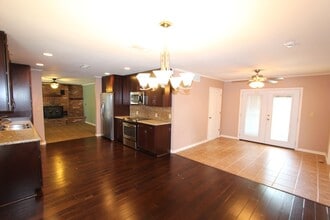 Building Photo - $500 OFF Move-In & Price improvement! | Single-Level Home with Mt. Elden Views | Backyard Backing...