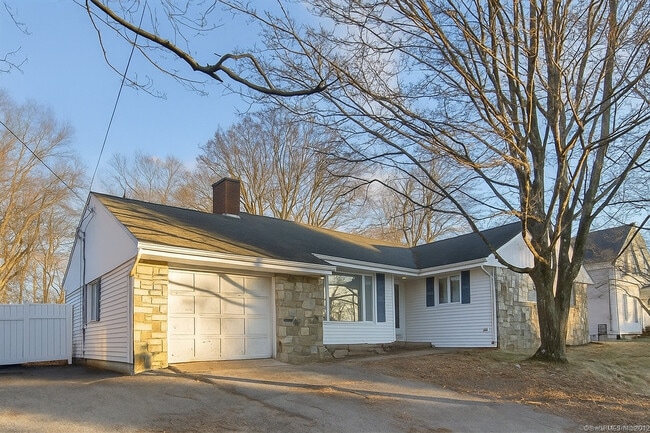 Building Photo - 275 High St