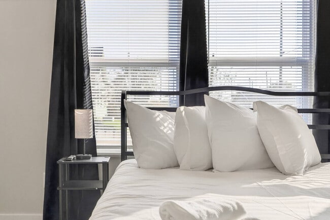 Building Photo - 518 Prospect St