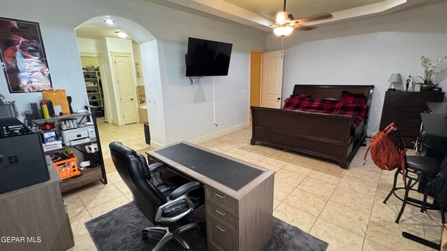 Building Photo - 7381 Black Mesa Dr