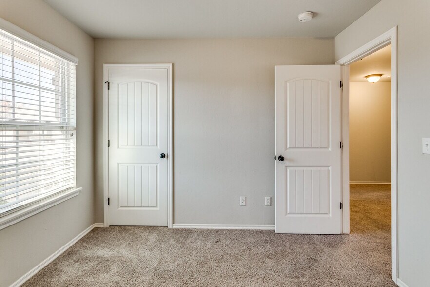 Building Photo - 1308 Heathrow Way