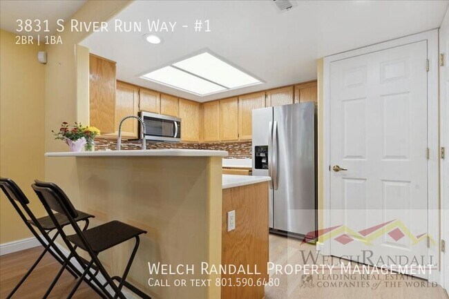 Building Photo - 3831 S River Run Wy