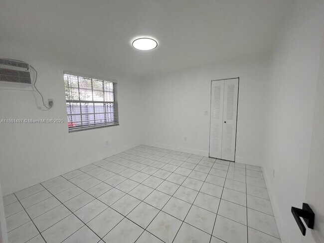 Building Photo - 3081 NW 94th St
