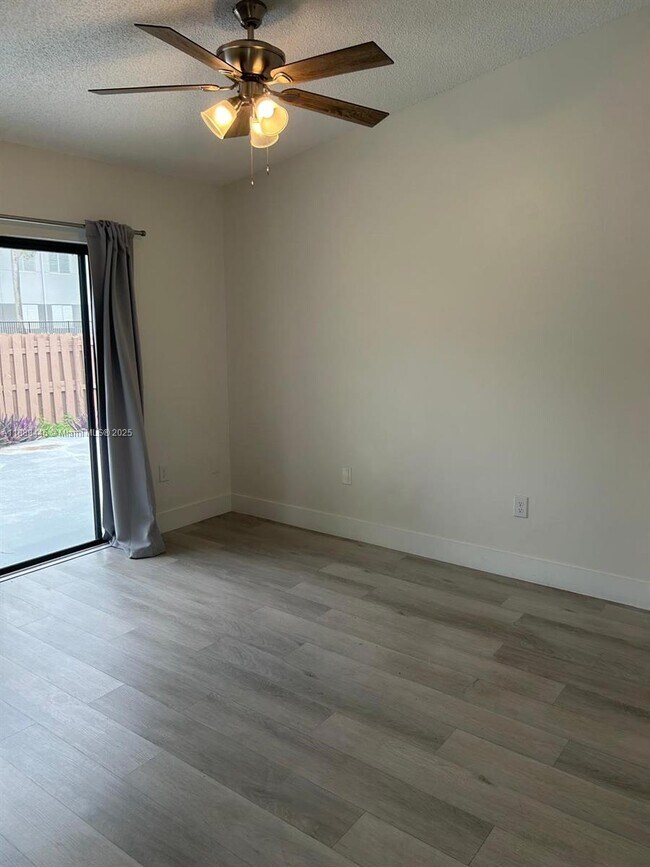 Building Photo - 9630 SW 152nd Ave