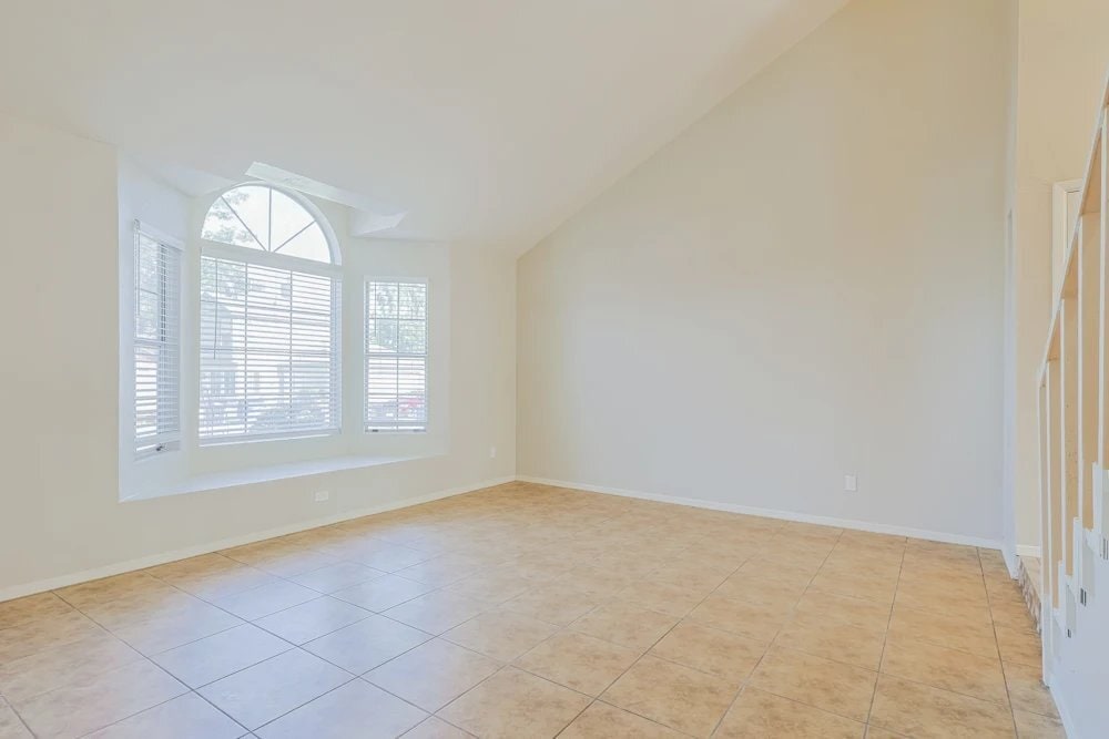 Building Photo - 5829 S 42nd St