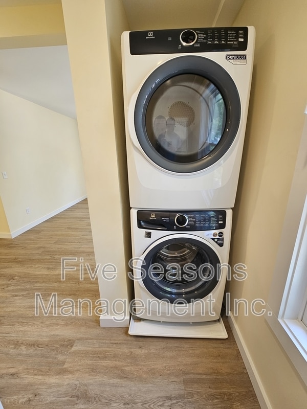 Building Photo - 48 Greene St