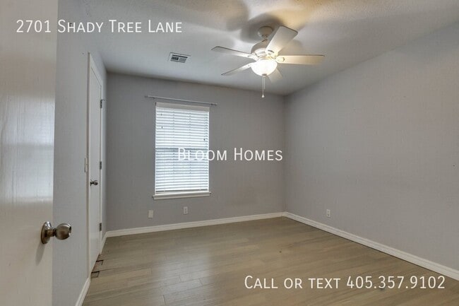 Building Photo - 2701 Shady Tree Ln
