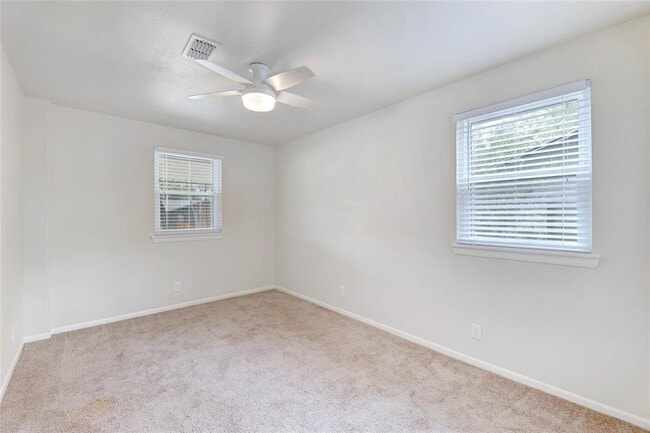 Building Photo - 2713 Friar Tuck Ln
