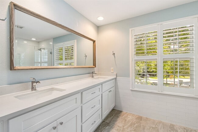 Building Photo - 77 Sugar Grove Ct