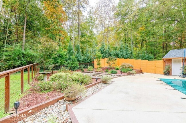 Building Photo - 661 Luther Ct