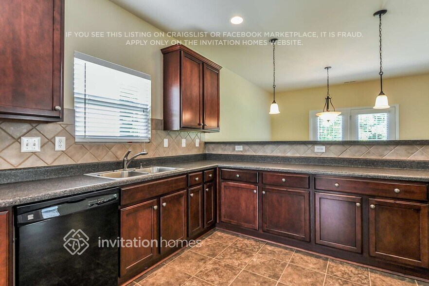 Building Photo - 6813 Osprey Landing Dr