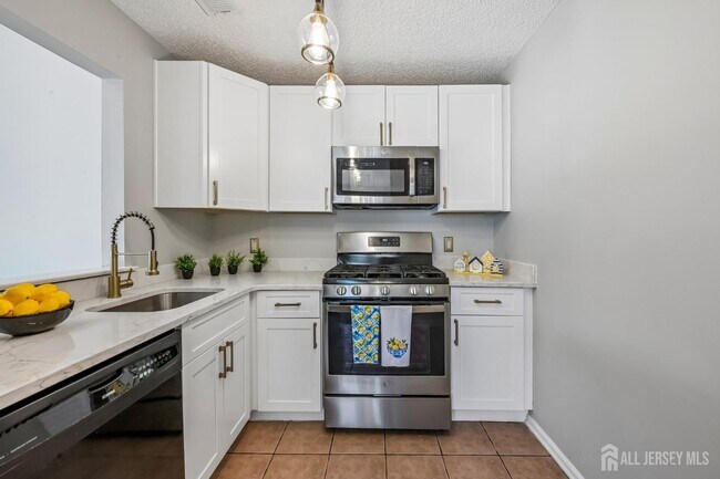 Building Photo - 3015 Lighthouse Ln