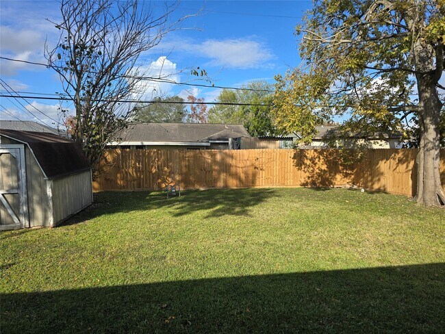 Building Photo - 3619 Washington St