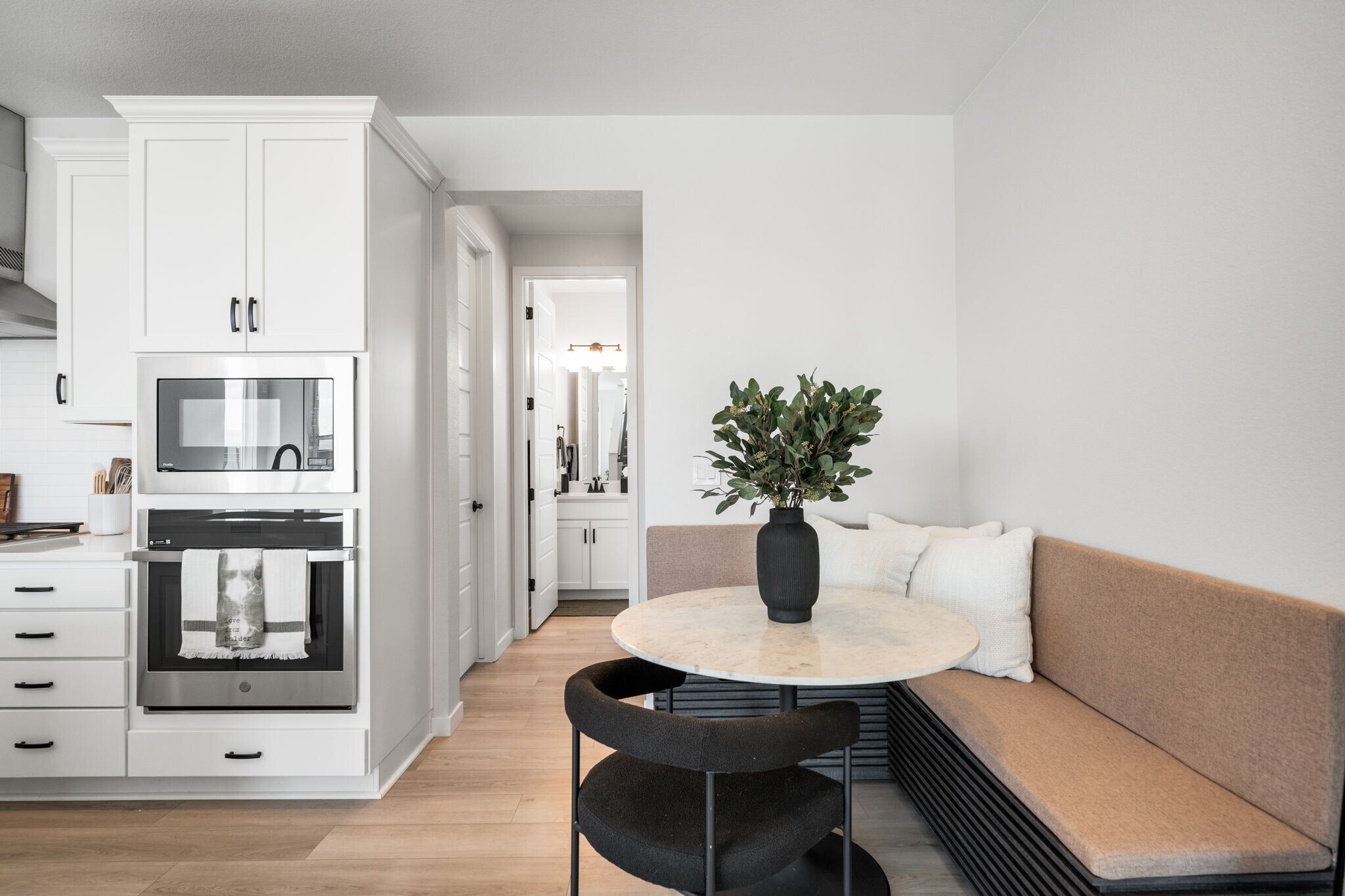 Building Photo - 5125 Queen Ct