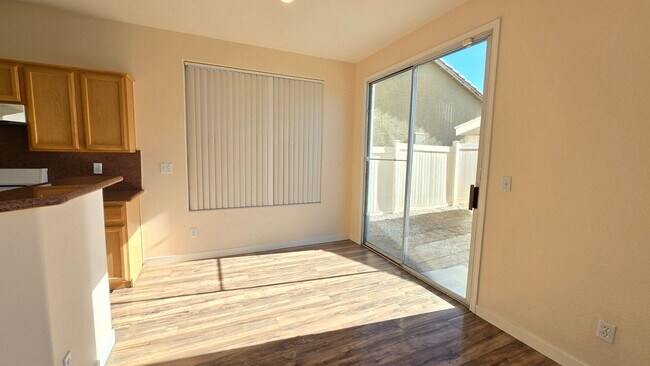 Building Photo - 2 story, 2 car garage, 4 bedroom, All appliances. move in ready home !