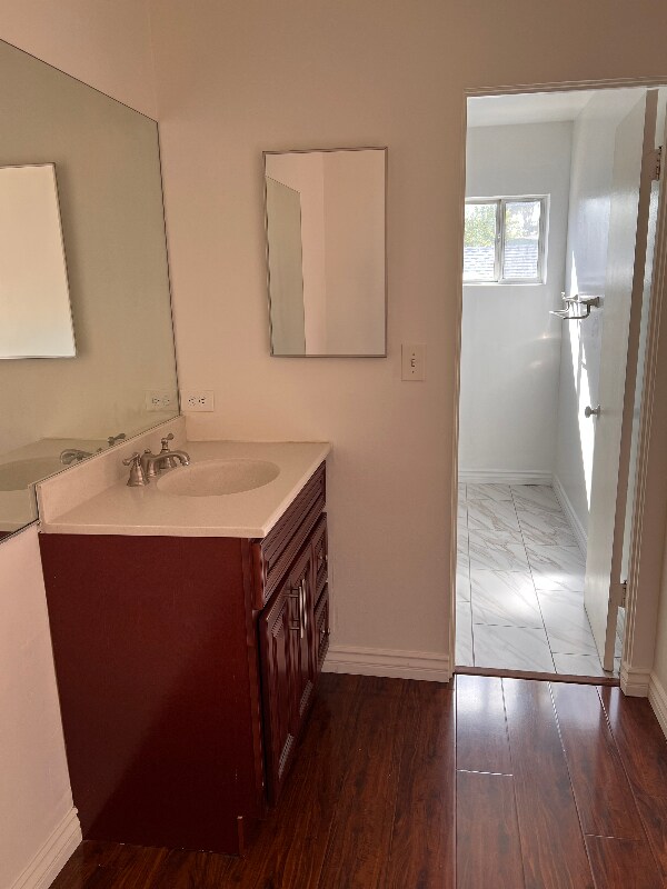 Building Photo - 293 N Hill Ave