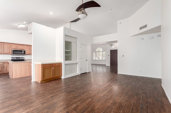 Building Photo - 9003 E Aster Dr