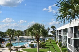 Building Photo - 325 N Causeway-