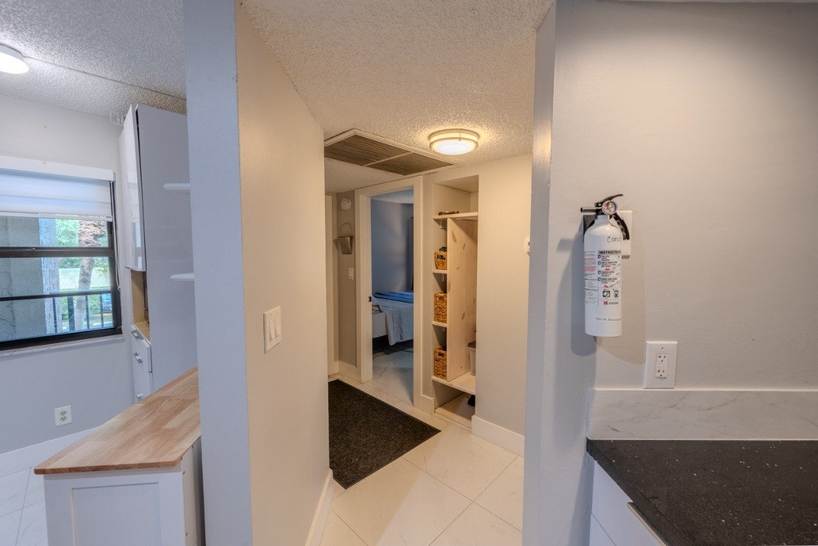 Building Photo - 10451 W Broward Blvd