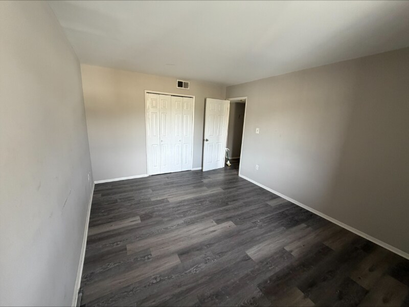 Building Photo - 568 Wilson Bridge Dr