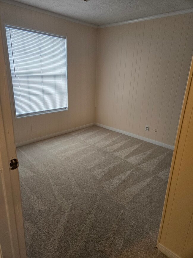 Building Photo - 619 Morrell St