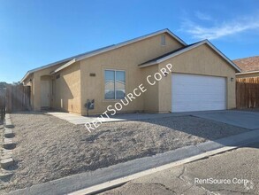 Building Photo - 3 Bedroom 2 Bath Single Family Home for Re...