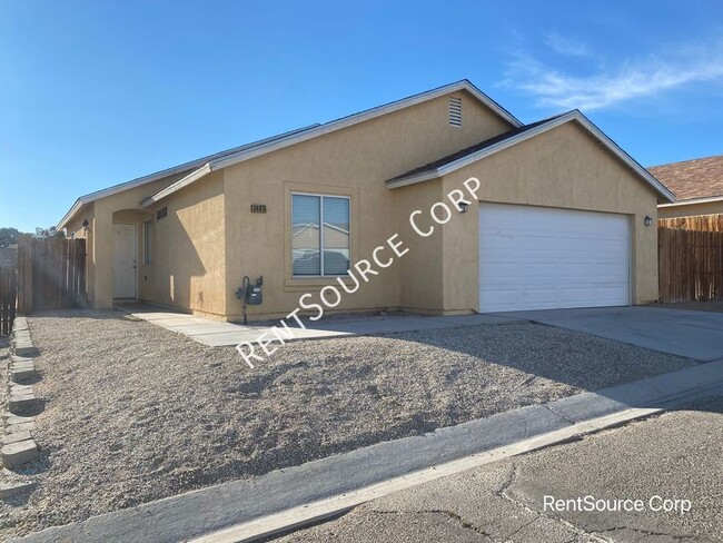 Primary Photo - 3 Bedroom 2 Bath Single Family Home for Re...