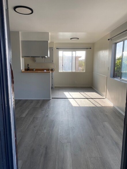 Primary Photo - 11643 Eucalyptus Ave