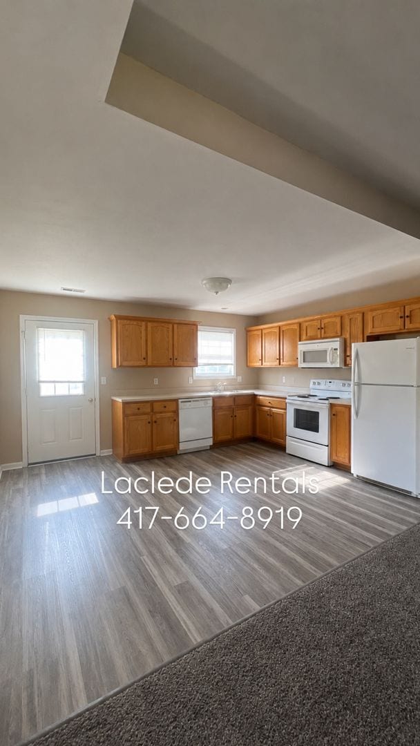 Building Photo - 2132 Cedarwood Ct