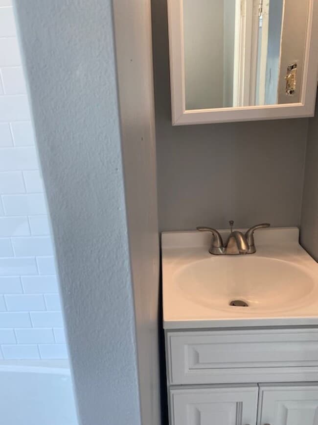 Building Photo - 74 Veazie St